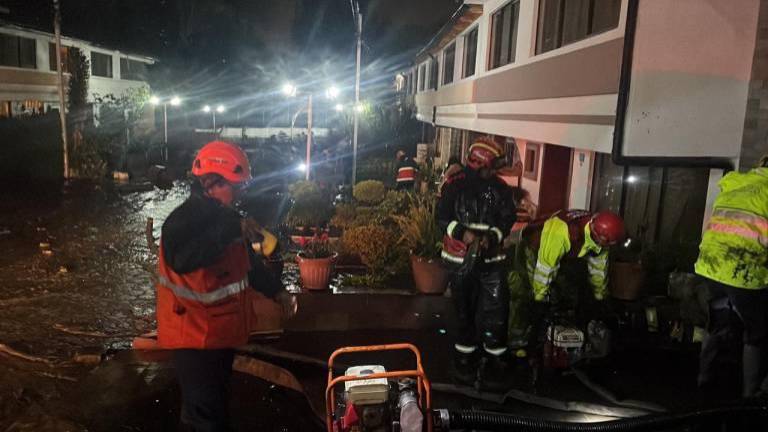 Unas cuarenta viviendas fueron afectadas tras desbordamiento de río Pita cerca de Quito