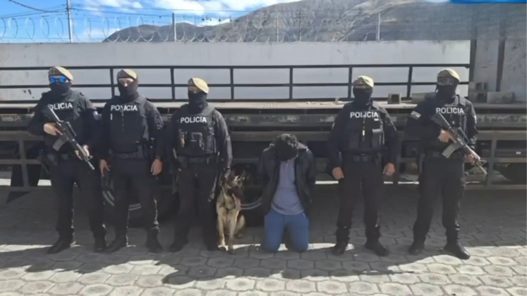 Policía decomisa 241 paquetes de cocaína valorados en casi 6 millones de dólares en Imbabura