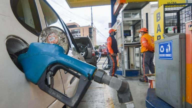Suben los precios de las gasolinas Súper y Ecoplus desde mañana 12 de agosto en Ecuador