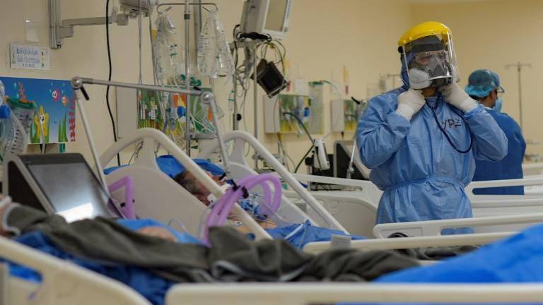 Ecuador registra 2.202 nuevos casos de covid-19 y acumula 551.620 positivos