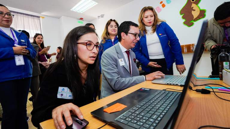 Concurso Docente 2025: Ministerio de Educación abre 1.000 plazas para Bachillerato Técnico e Inglés