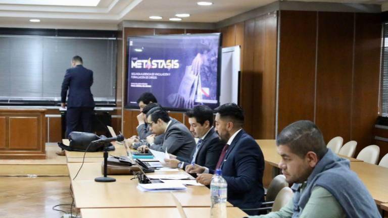 Microvistazo | 13 personas más son vinculadas al Caso Metástasis