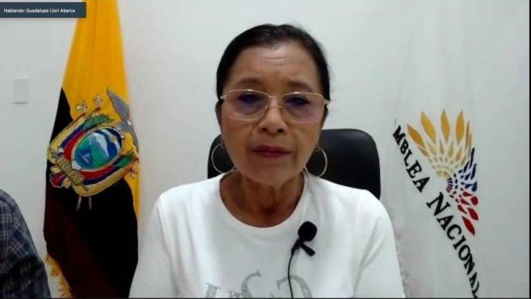 Guadalupe Llori denuncia en Fiscalía incumplimiento de la Asamblea, tras creación de comisión que la evaluará