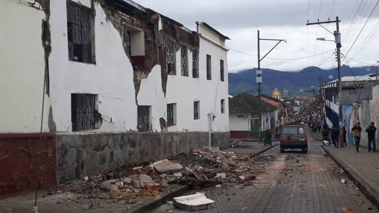 Unos 1.200 sismos en zona volcánica de la frontera entre Ecuador y Colombia