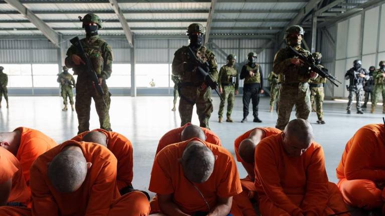 Microvistazo | Noboa propone enmienda constitucional para retirar a los presos de los grupos prioritarios