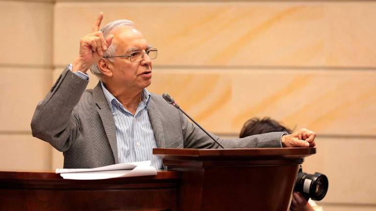 Aproximadamente hay ocho entidades en las que llegaron dobles o triples giros de nómina, el proceso se está revirtiendo, afirmó Ricardo Bonilla, ministro de Hacienda de Colombia.