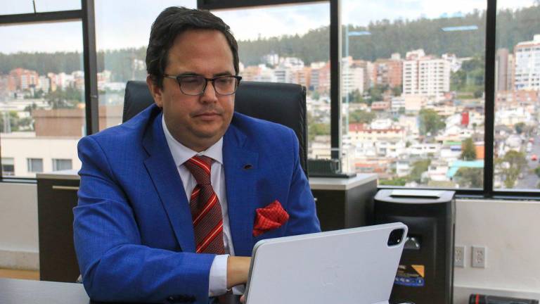 Viceministerio de Minas cambia de titular dos veces en un día
