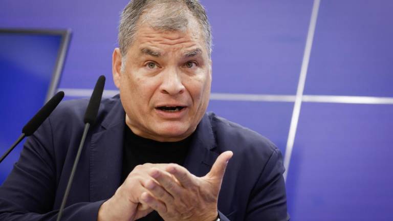 Revolución Ciudadana acusa al CNE de excluir su campaña del Referéndum 2025: así reaccionó Rafael Correa