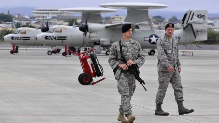 Estados Unidos envía personal de su Fuerza Aérea a Ecuador para una 'operación temporal' en Manta