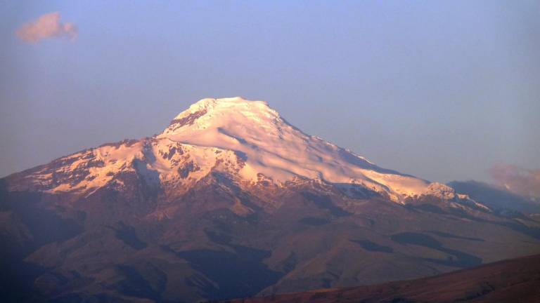 Tres andinistas siguen desaparecidos tras avalancha en el volcán Cayambe: esto se conoce sobre las víctimas