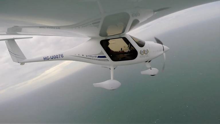 Lo que se sabe sobre la avioneta desaparecida en Galápagos: No hay rastro de los tripulantes desde ayer