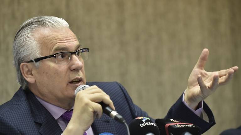 Londres "violenta" derecho en caso Assange, dice abogado