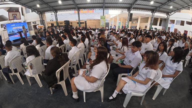 Abren proceso de traslados para escuelas y colegios fiscales del régimen Sierra-Amazonía: revise el cronograma por niveles