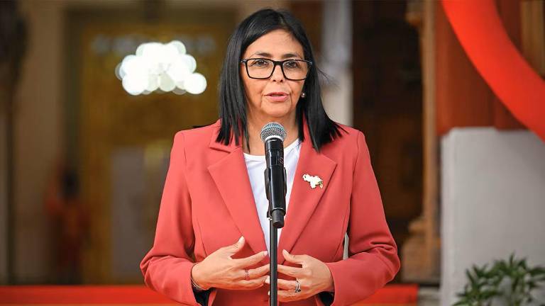 Además de solicitar a Inglaterra la liberación de oro venezolano, Delcy Rodríguez, presidenta interina de Venezuela, pidió al FMI que desbloqueara otros activos para enfrentar la recuperación del país.