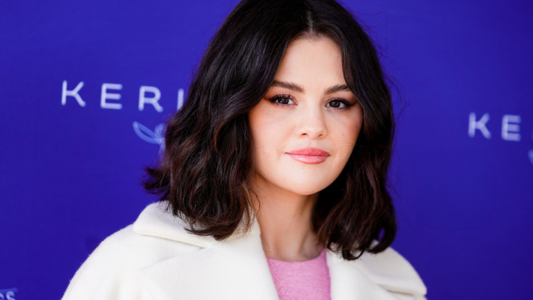 Selena Gomez expresa su frustración por las deportaciones masivas en Estados Unidos, generando reacciones encontradas en redes sociales.
