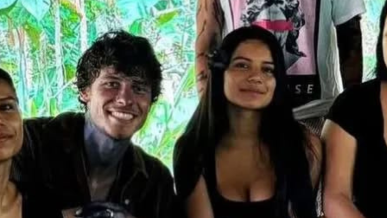 Meses atrás, las personalidades fueron vinculadas románticamente tras servistos dando un paseo por Los Ángeles.