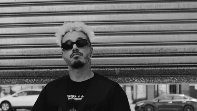 Redes sociales estallan contra J Balvin por su colaboración con Metallica