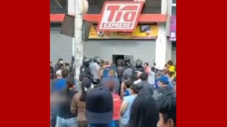 Moradores evitaron saqueo en Quito.