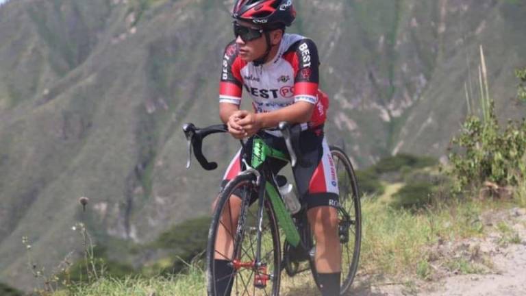 Mateo López, promesa del ciclismo de Ecuador, se entrenará 3 meses en España