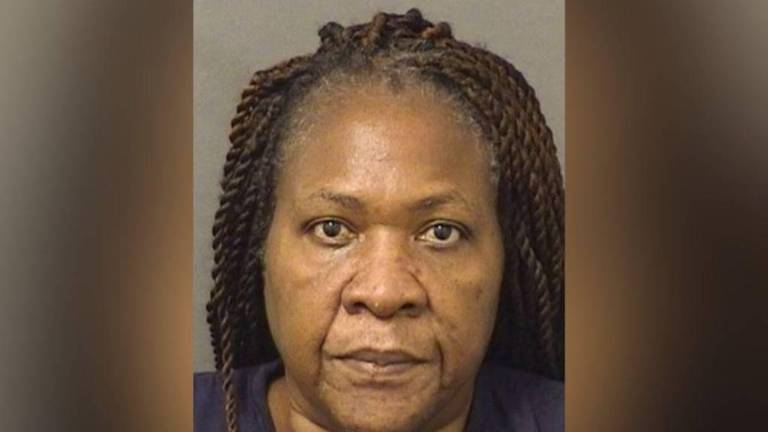 Mujer es sospechosa de acuchillar más de 140 veces a su esposo discapacitado