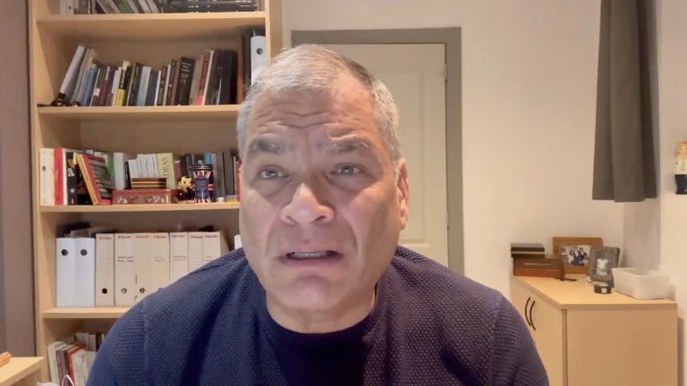 Correa publicó un video para hablar sobre la suspensión de su partido.