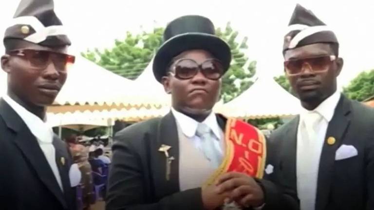 Benjamin Aidoo, el creador del baile con féretros más famoso del momento