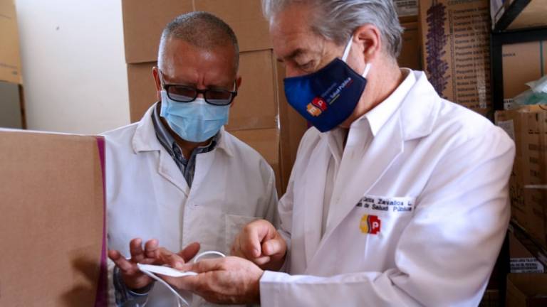Ministro de Salud reitera la capacidad que tiene Ecuador para reproducir y distribuir las vacunas contra la COVID-19