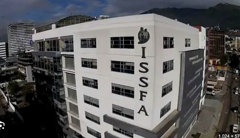 $!Polémica alrededor del ISSFA e ISSPOL tras declaración de Noboa.