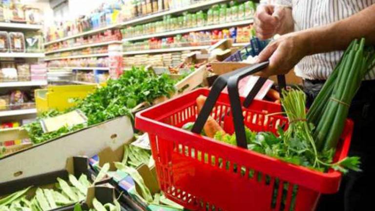 Nueve alimentos de la canasta básica subieron de precio en septiembre, según último reporte del INEC