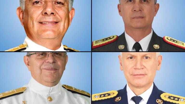 Daniel Noboa hace cambios en la cúpula militar: designó a cuatro nuevos comandantes y cesó a oficiales de alto rango