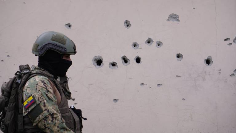 Procesan por terrorismo a sujetos que le dispararon a militares en el Golfo de Guayaquil