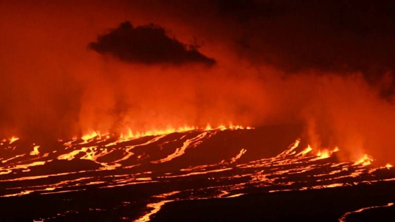 Se mantiene intensa actividad en volcán Sierra Negra