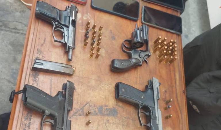 $!VIDEOS: Así fue el intento de robo en un local de Guayaquil, en el que están implicados dos policías