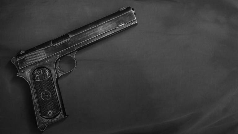 Hijo de policía falleció al recibir un disparo mientras jugaba con un arma de fuego junto a su hermano