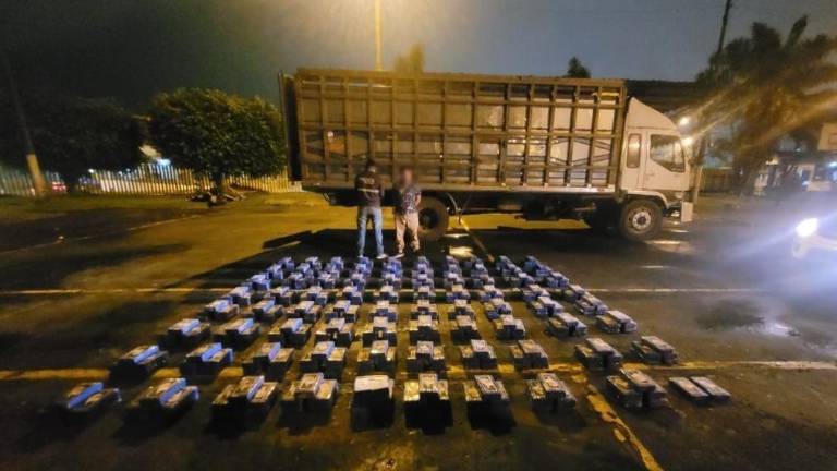 Media tonelada de droga fue decomisada dentro de un camión en Santo Domingo de los Tsáchilas