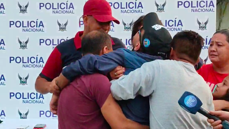Ciudadano fue hallado en una silla de barbero en el sur de Guayaquil: Sus captores pedían 40.000 dólares por su libertad