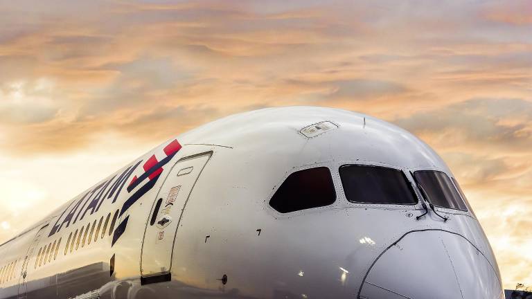 Avión que debía aterrizar en Cuenca fue desviado de emergencia a Guayaquil