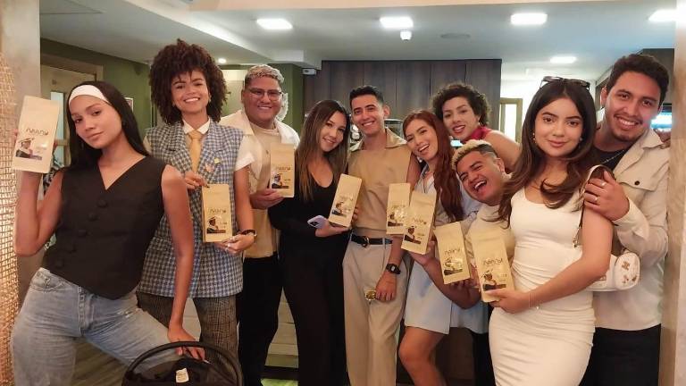 El foodie Kevin Alcívar lanzó una línea de café 100% artesanal con tradición cafetal lojana