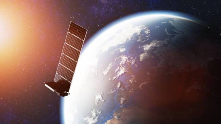 Ecuador inaugura en Galápagos operación satelital de Starlink, de Elon Musk, que proveerá servicio de internet a las islas
