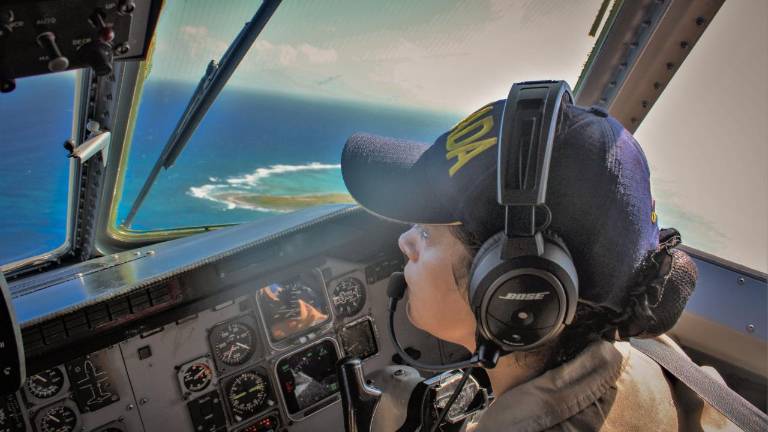 Armada de Colombia busca a 17 migrantes irregulares desaparecidos en el caribe colombiano, entre ellos a 3 ecuatorianos