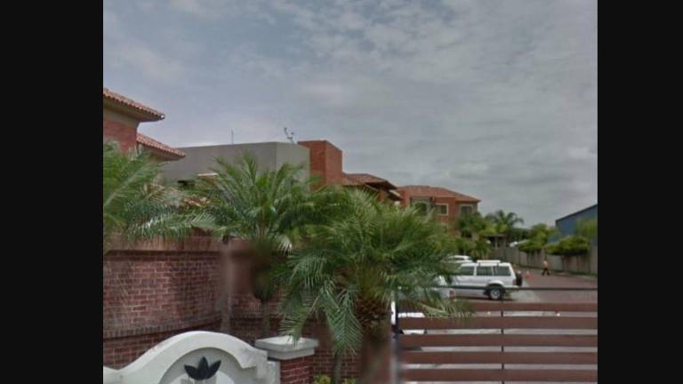 Reportan asalto dentro de seis casas en urbanización de la vía a Samborondón: encapuchados ingresaron con fusiles