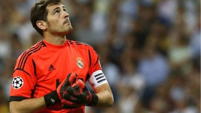 Iker Casillas se retira del fútbol profesional