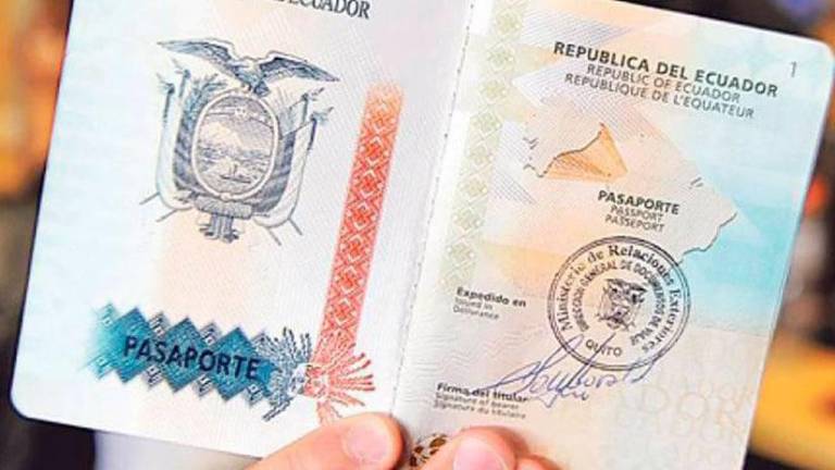 Ecuador emitirá visa nómada para captar turismo, capitales y consumo de extranjeros