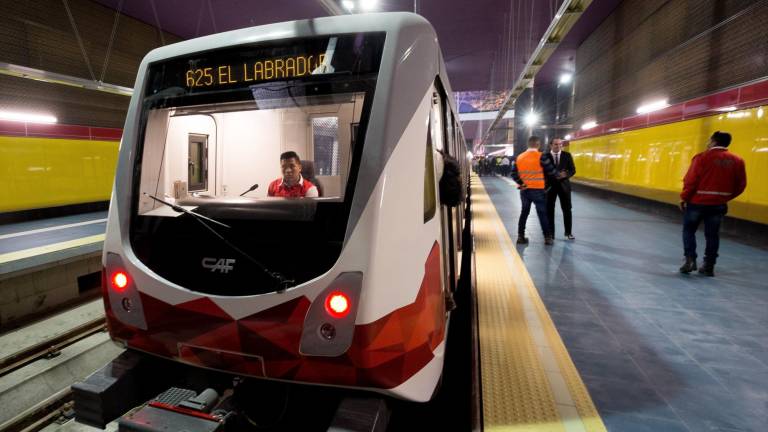 Analizan gratuidad del Metro de Quito por tiempo limitado