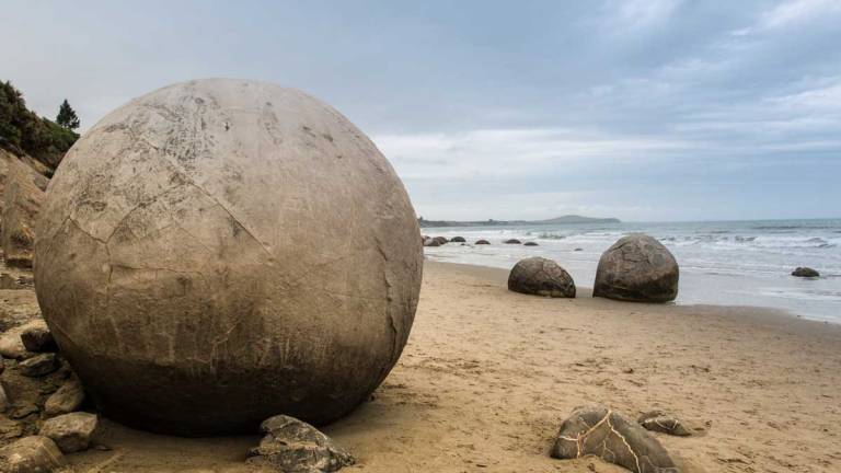 Las misteriosas rocas esféricas de Nueva Zelanda