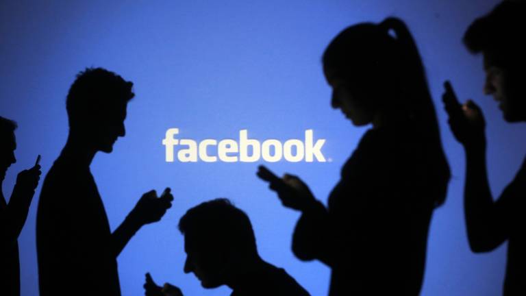 Facebook llegó a dos millones de anunciantes activos y lanza app móvil