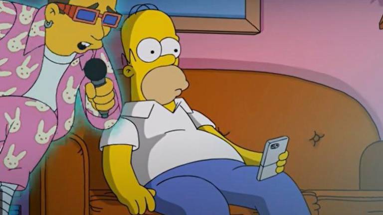 Nueva predicción de Los Simpson: video muestra a Bad Bunny lanzando el celular de Homero