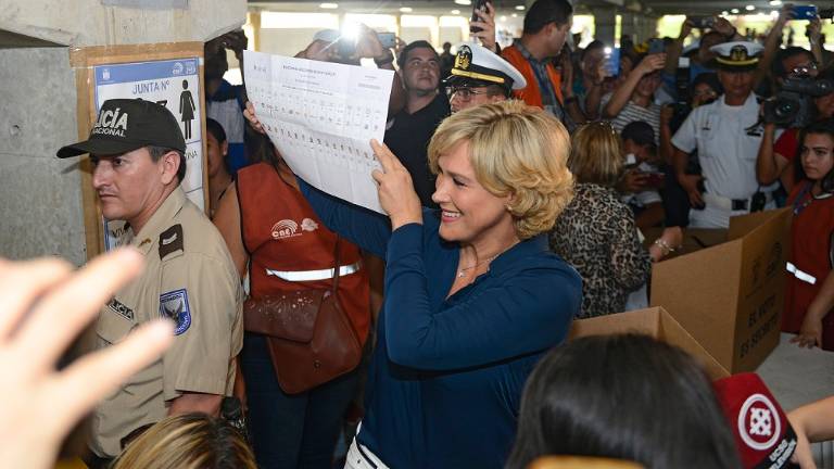 Cynthia Viteri, guerrera de la vida y de la política