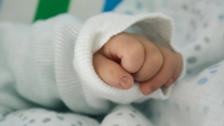 Bebé quedó en coma tras brutal ataque que habría sido efectuado por su padrastro en Manabí