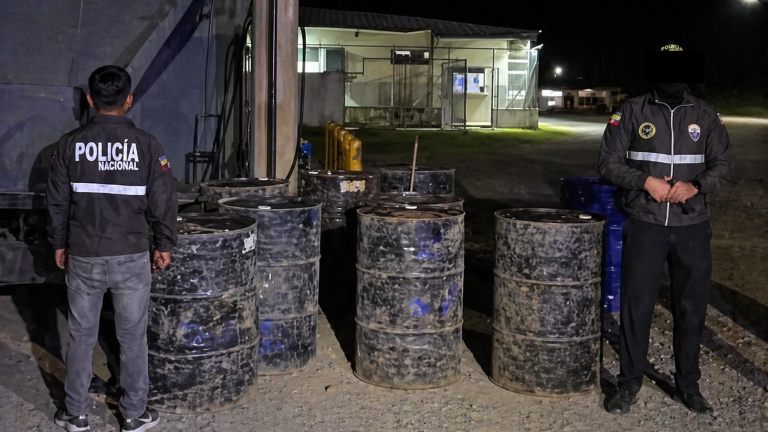 Esmeraldas: Desmantelan laboratorio clandestino de drogas usado por disidencia de FARC